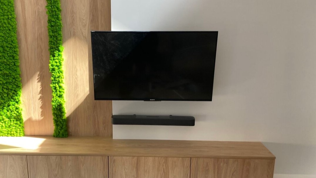 TV držák na stěnu